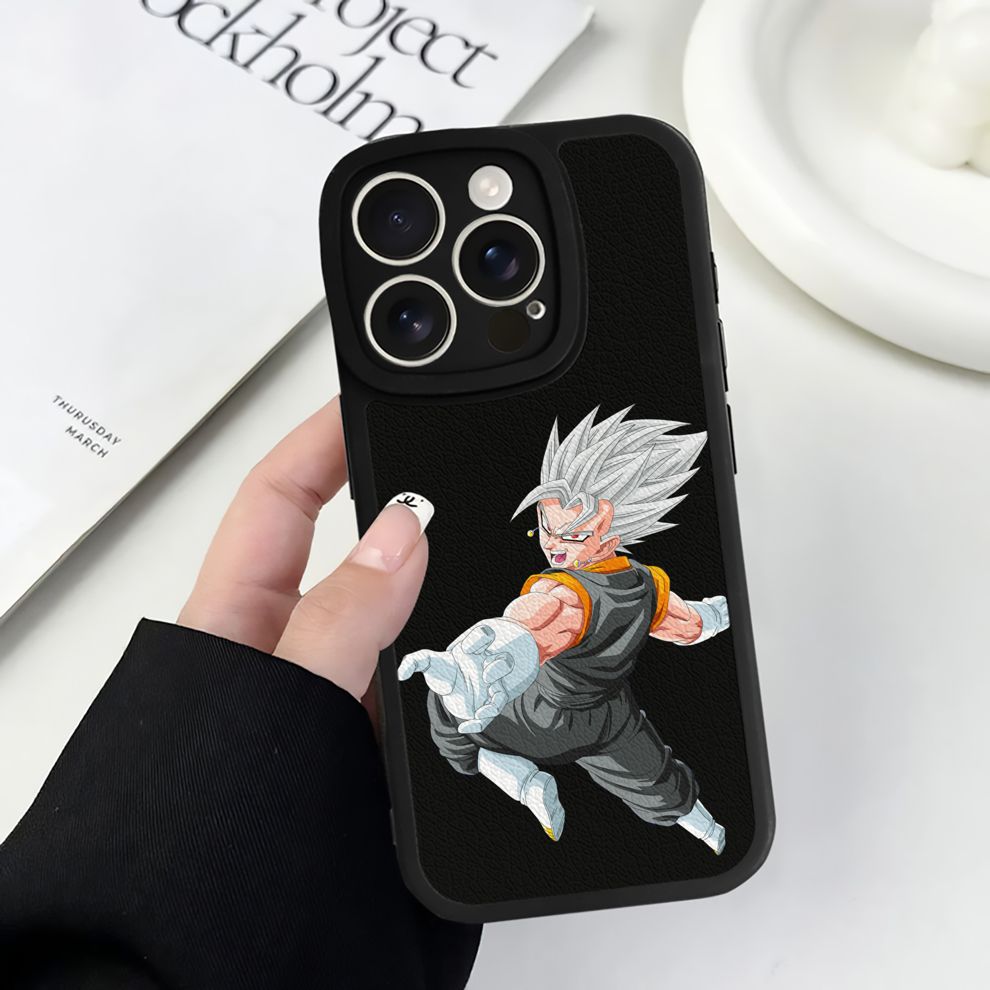 （画像用） ドラゴンボール ベジータ四世（Bejīta Yonsei）DRAGON BALL Vegeta IV 【iPhone 16シリーズ対応】シリコンスマホケース（レザー調） 材質：シリコン